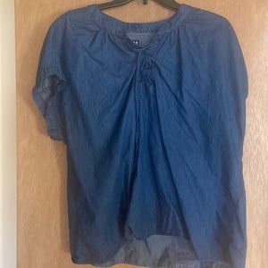 Denim colored shoet sleeve blouse